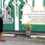 Performance Art “Selusur/Selubung” Arsita Iswardhani